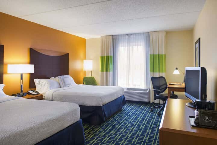 Room 2 of 31