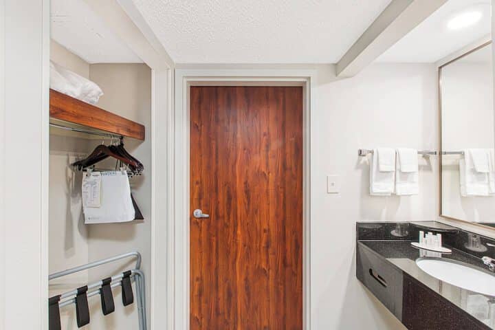 Room 12 of 31